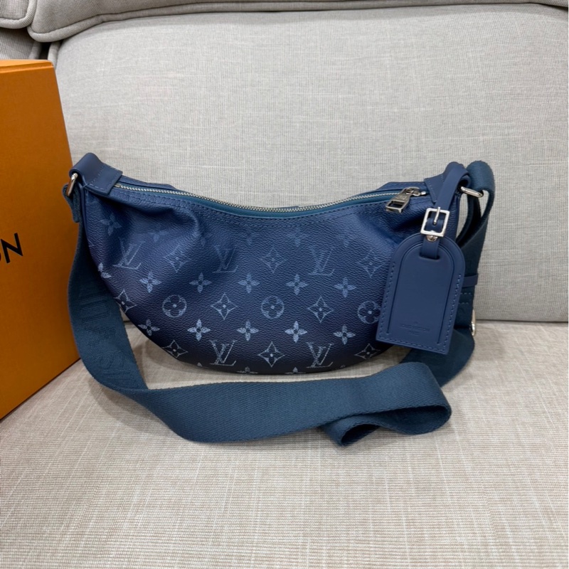 LV M11594#新款# Hamac Bag 漸變月亮包 肩背包 斜背包PM-0