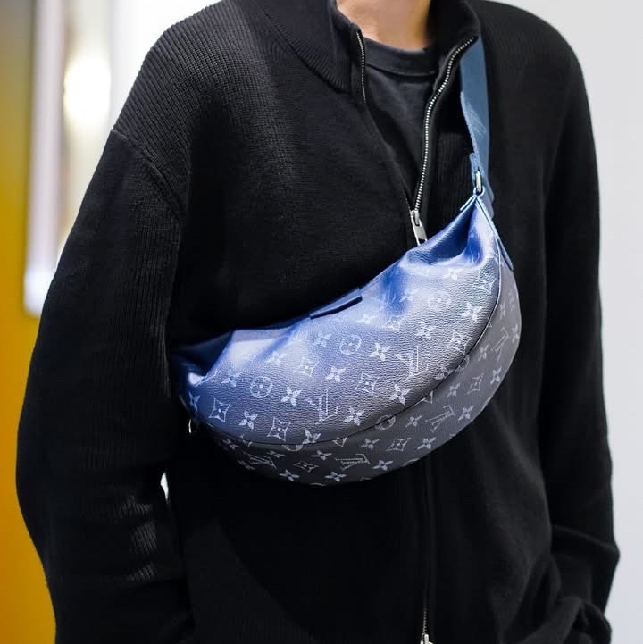 LV M11594#新款# Hamac Bag 漸變月亮包 肩背包 斜背包PM-2