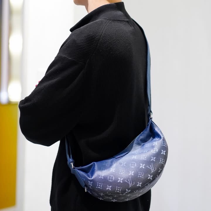 LV M11594#新款# Hamac Bag 漸變月亮包 肩背包 斜背包PM-3