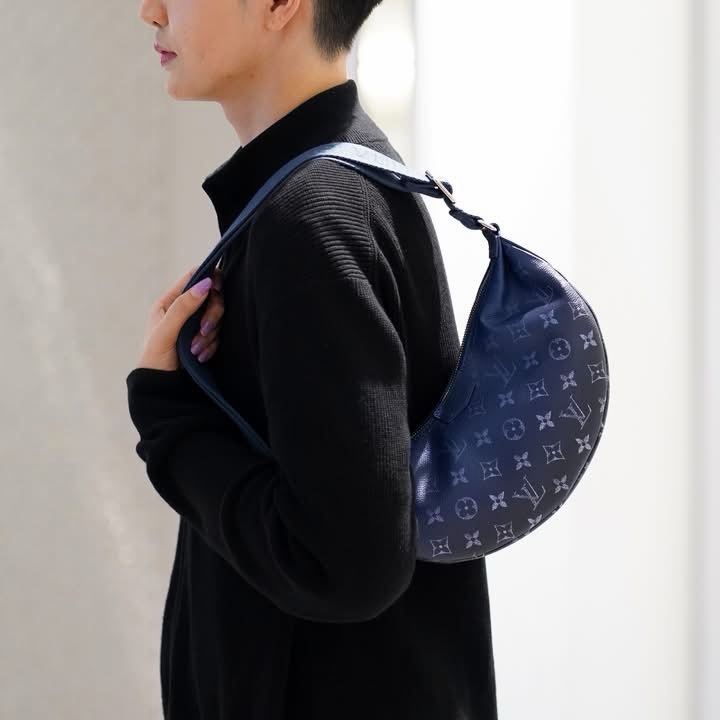 LV M11594#新款# Hamac Bag 漸變月亮包 肩背包 斜背包PM-5