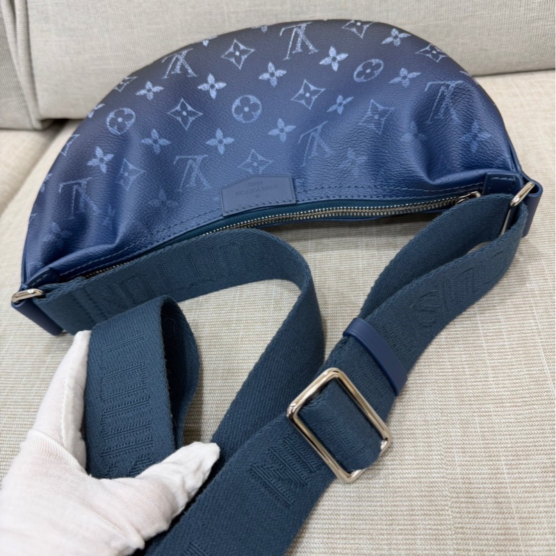 LV M11594#新款# Hamac Bag 漸變月亮包 肩背包 斜背包PM-22