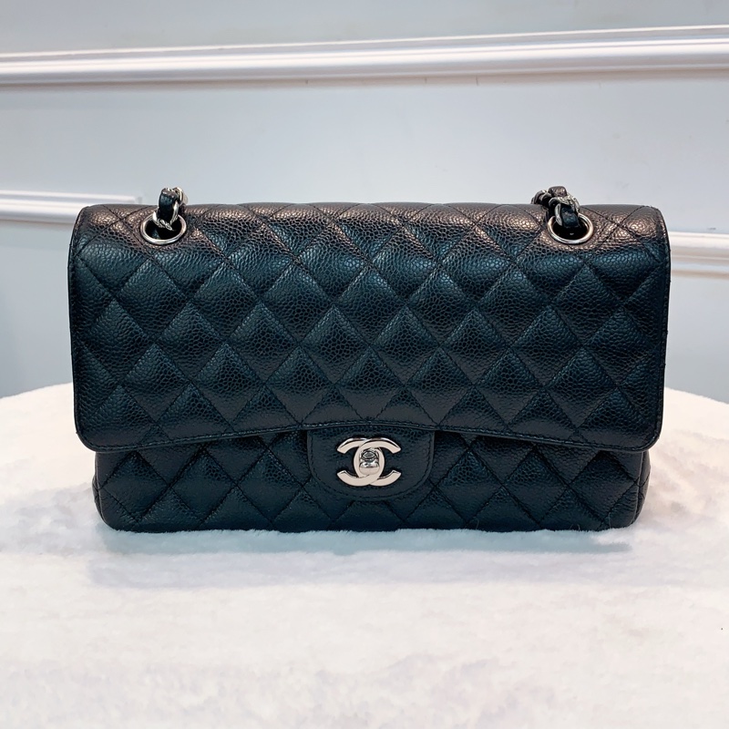 【❤️‍🔥超經典保值眨個眼就賣走咗嘅人氣款】 Chanel CF 黑銀 中號-1