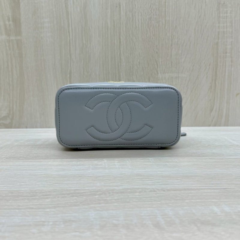 CHANEL灰色羊皮金色調節扣長盒子-4