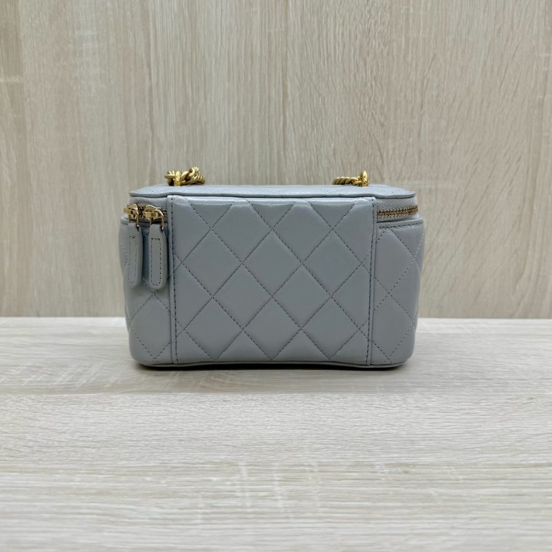 CHANEL灰色羊皮金色調節扣長盒子-7