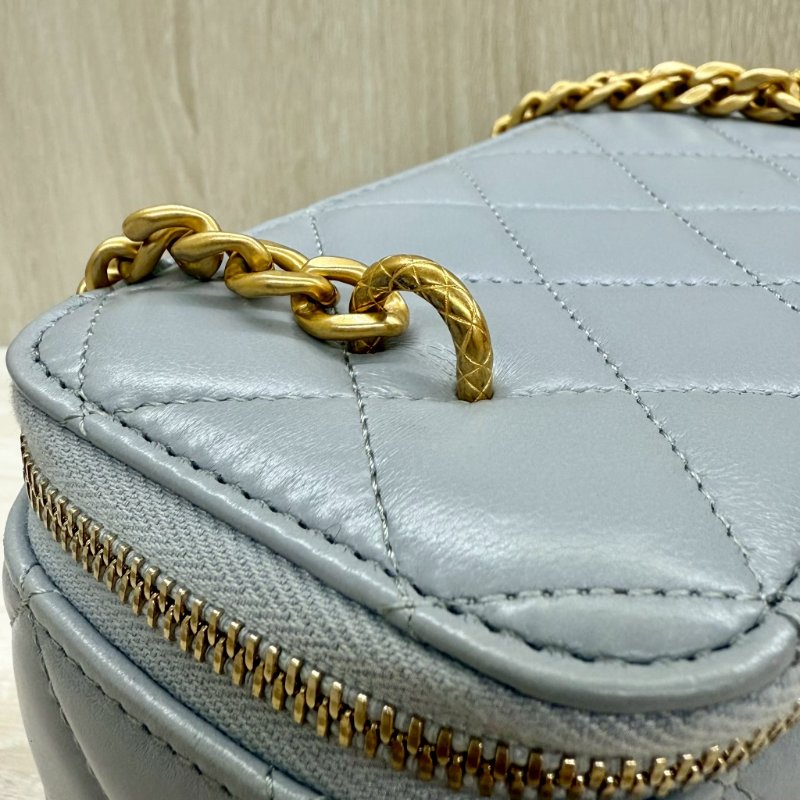 CHANEL灰色羊皮金色調節扣長盒子-18