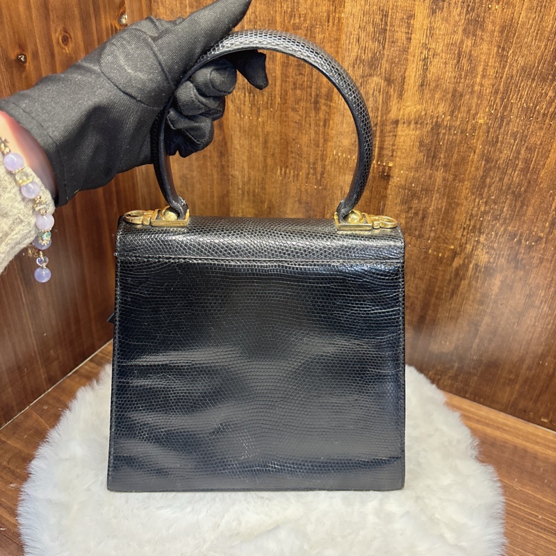 Salvatore Ferragamo 黑色手提包-1