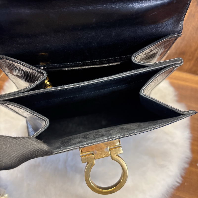 Salvatore Ferragamo 黑色手提包-6