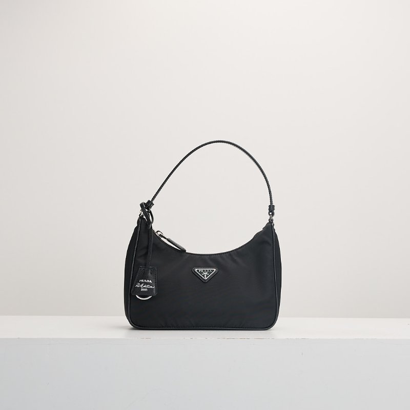 Prada hobo 2005 新款腋下包/黑銀-0