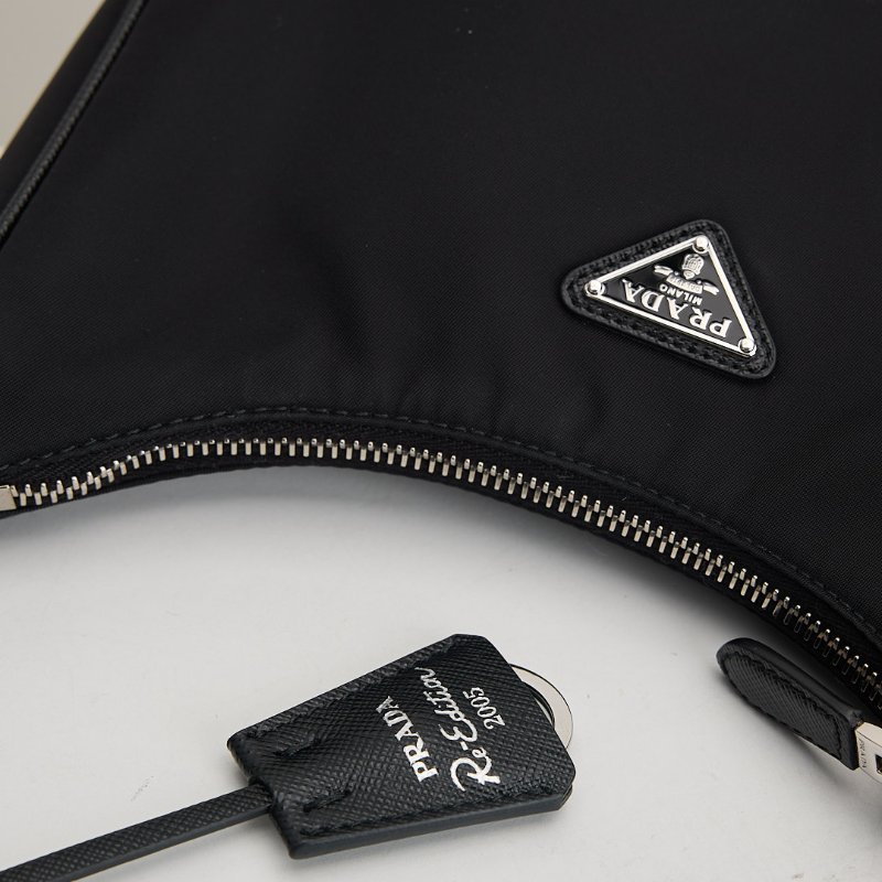 Prada hobo 2005 新款腋下包/黑銀-5