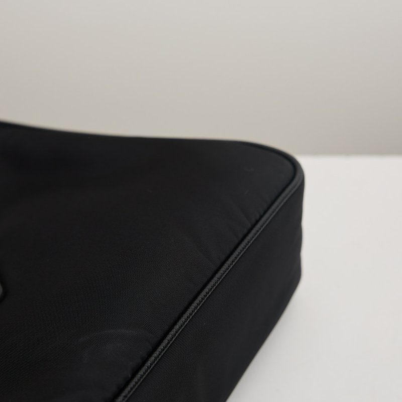 Prada hobo 2005 新款腋下包/黑銀-13