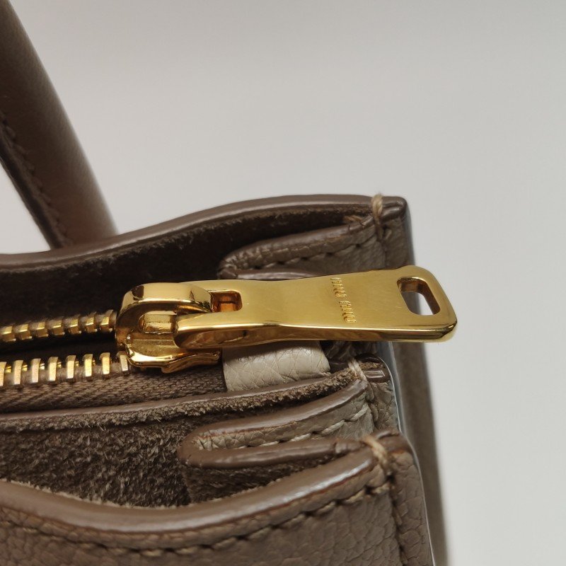 Miu Miu Madras羊皮拼色字母Logo手提包-13