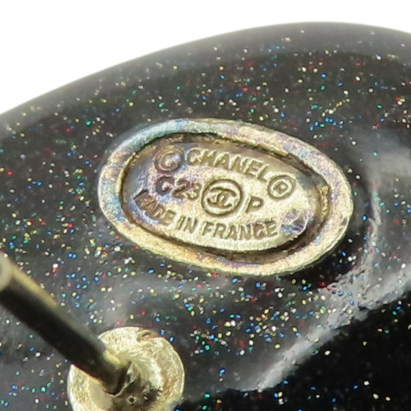 淺金色鍍金 黑色琺瑯 水鑽 cc愛心 針式耳環【CHANEL 香奈兒】 ABA406-2