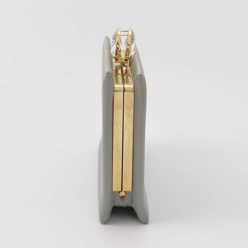 Miu Miu緞面純色字母Logo斜挎包單肩包-3