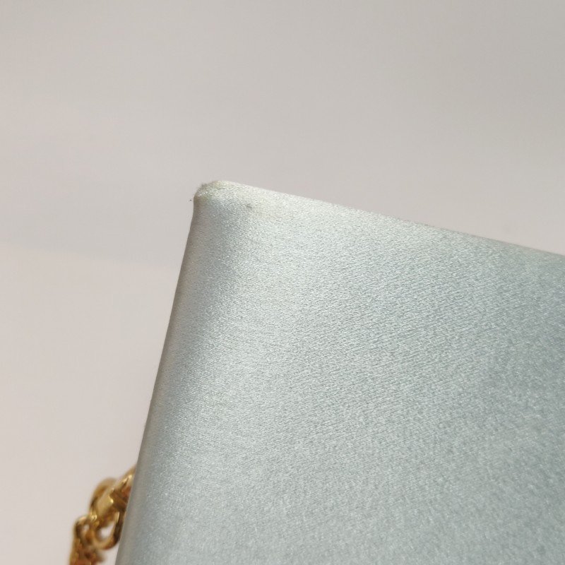 Miu Miu緞面純色字母Logo斜挎包單肩包-18