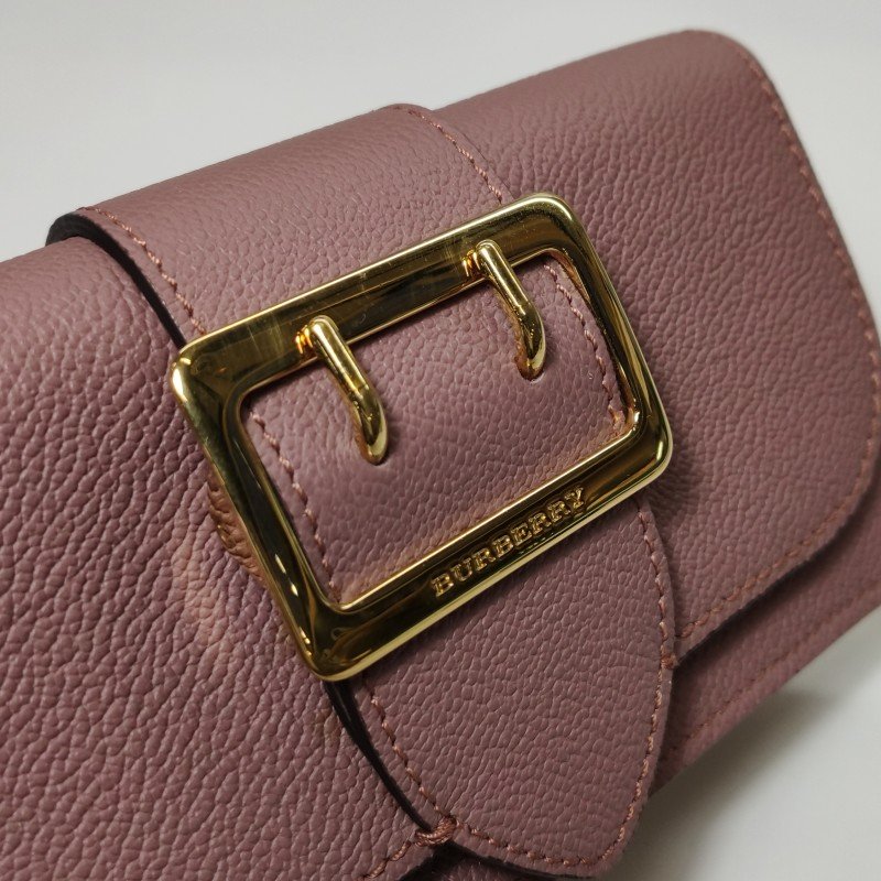 Burberry Buckle牛皮純色搭扣斜挎包-10