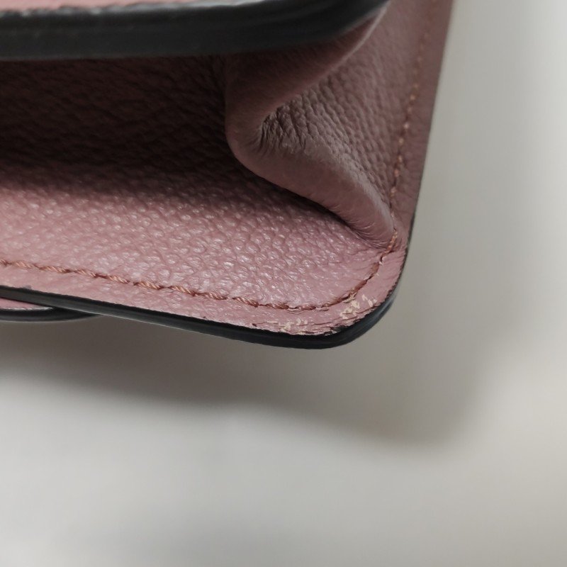 Burberry Buckle牛皮純色搭扣斜挎包-17