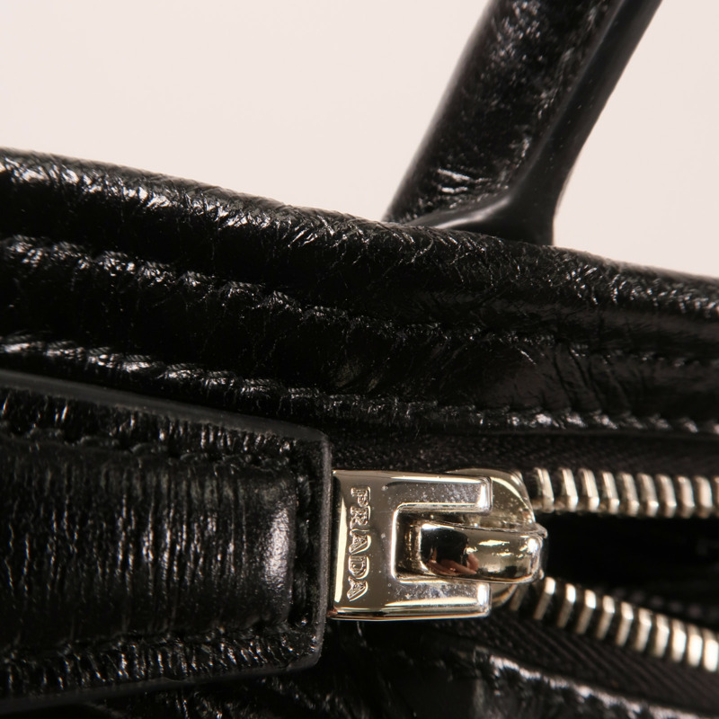 PRADA 牛皮皮革Bonnie Extra-Large銀扣肩背袋-8