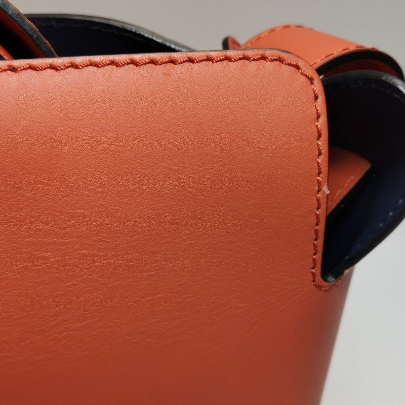 Burberry牛皮純色字母logo子母包單肩包-16