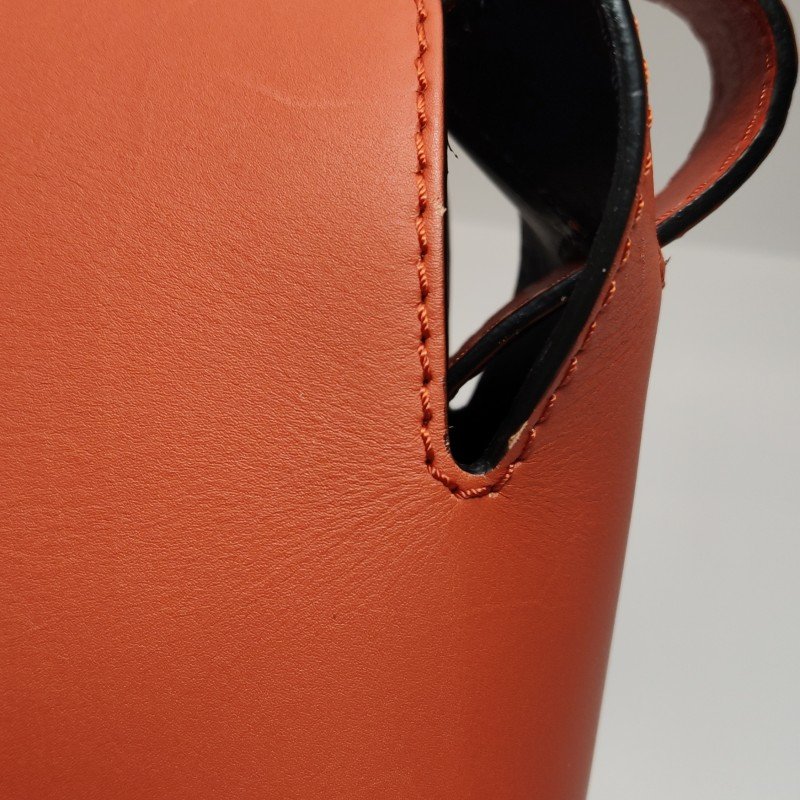 Burberry牛皮純色字母logo子母包單肩包-18