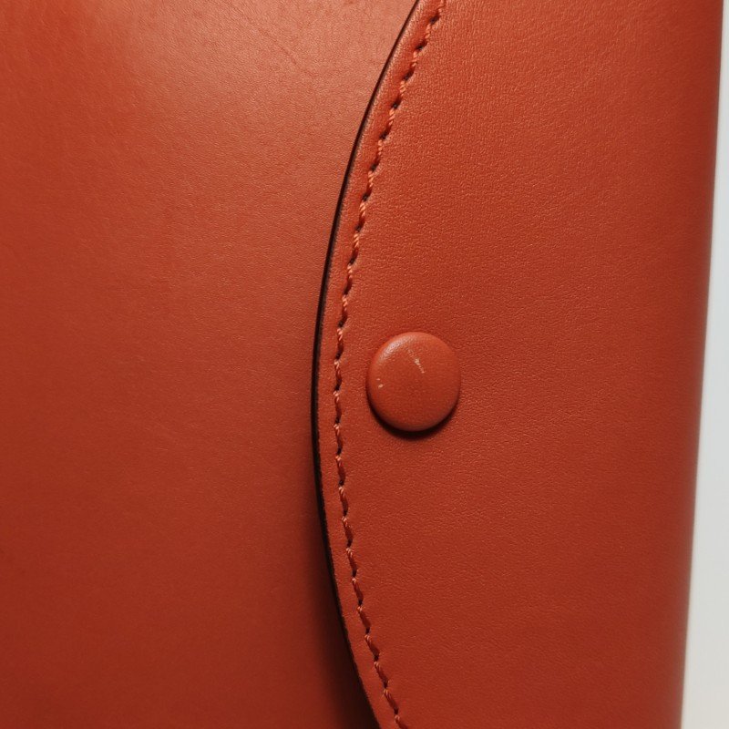 Burberry牛皮純色字母logo子母包單肩包-22