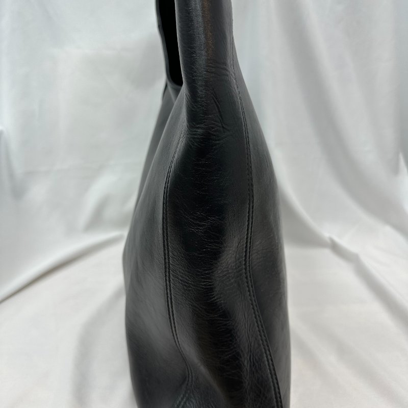 現貨 全新專櫃品 BALENCIAGA BB hobo-3