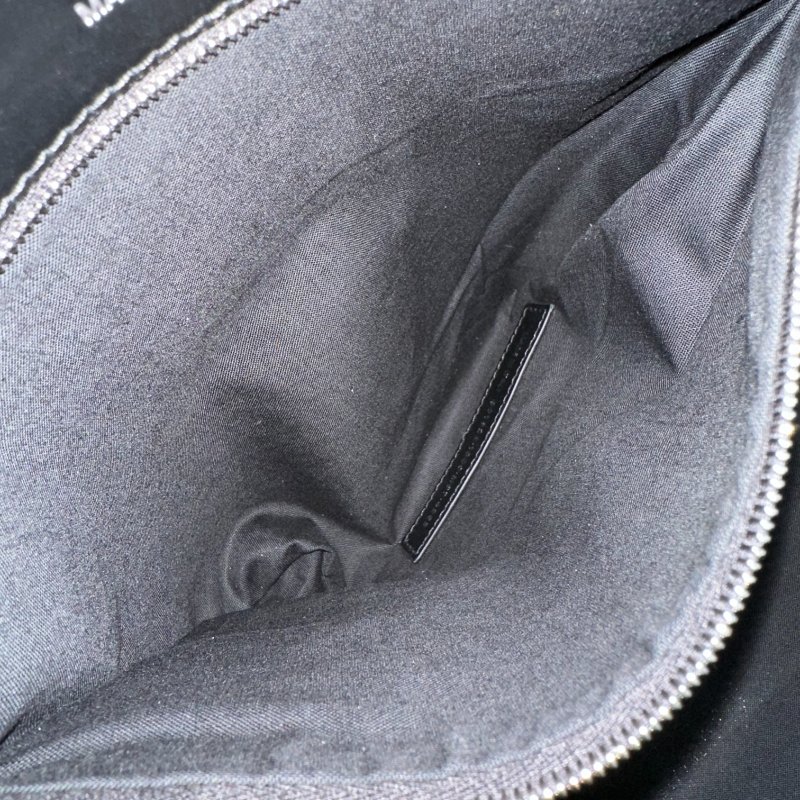 現貨 全新專櫃品 BALENCIAGA BB hobo-10