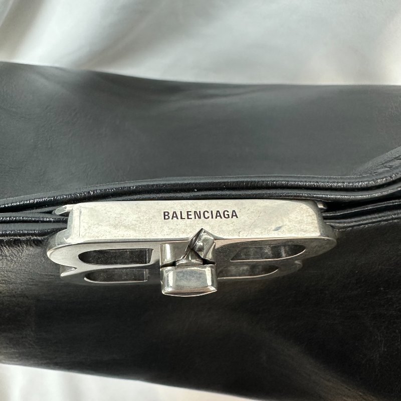 現貨 全新專櫃品 BALENCIAGA BB hobo-16