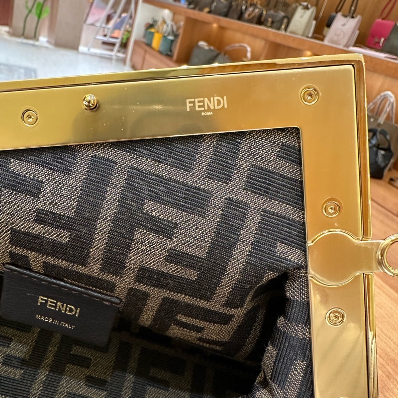 FENDI First 手拿單肩鏈條包 小號-13