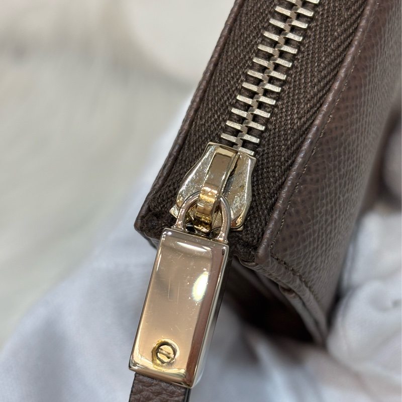 Tods 摩卡色 灰色 EPSOM 牛皮 金牌 拉鍊 長夾 皮夾 錢包 發財包-6
