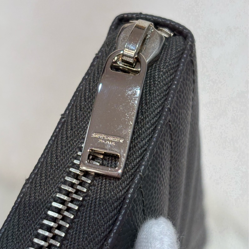 YSL 358094 LOGO 大象灰荔枝皮 銀釦 發財包拉鍊夾信用卡零錢包長夾皮夾發財包-18