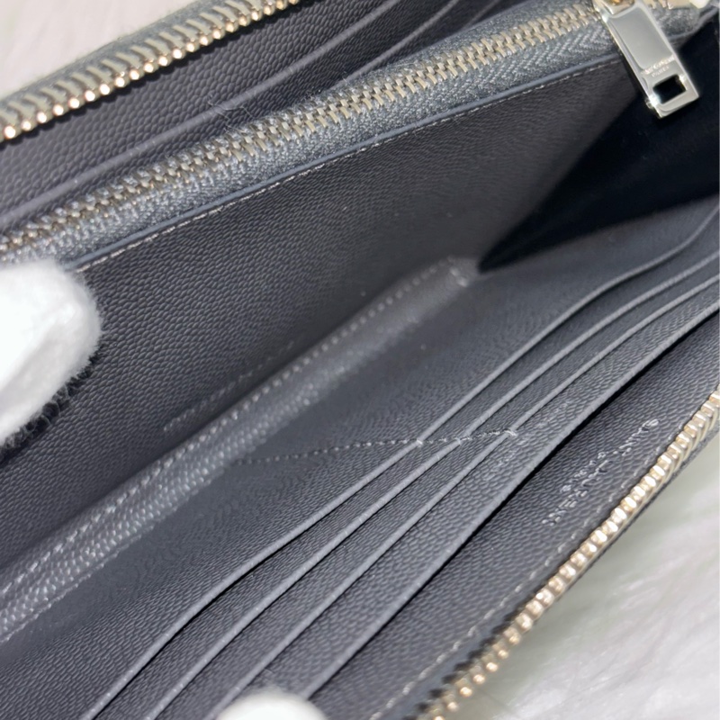 YSL 358094 LOGO 大象灰荔枝皮 銀釦 發財包拉鍊夾信用卡零錢包長夾皮夾發財包-33