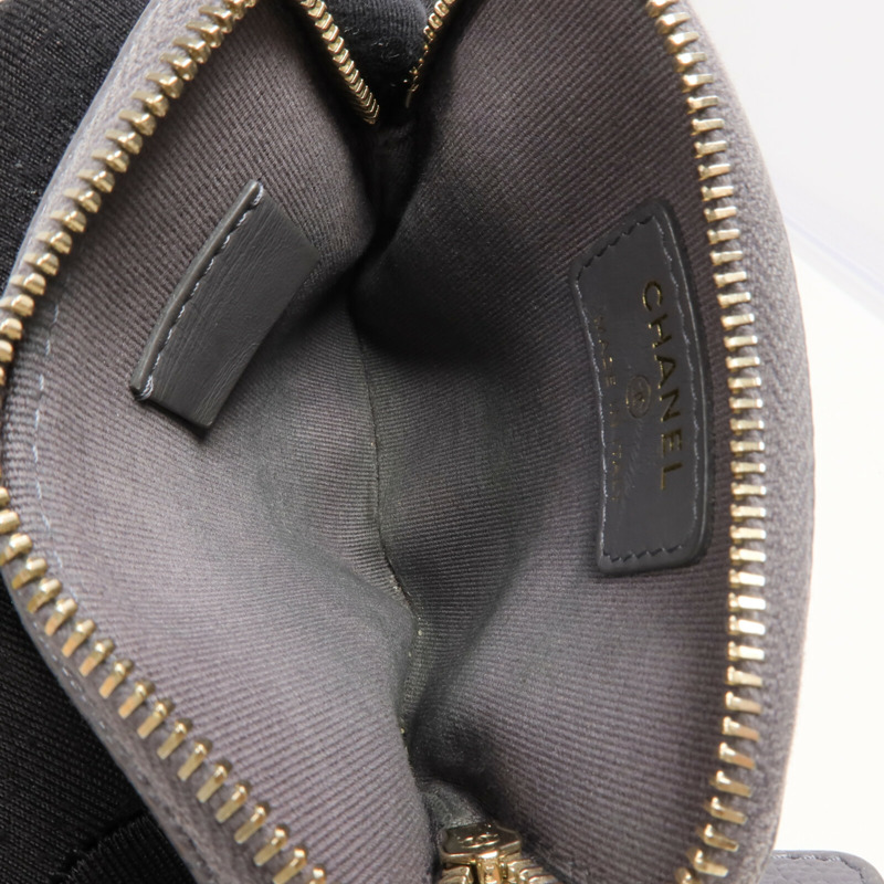 CHANEL 牛皮皮革Card Holder Matelasse金扣卡片套-12