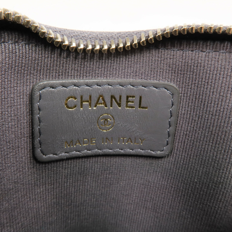 CHANEL 牛皮皮革Card Holder Matelasse金扣卡片套-14