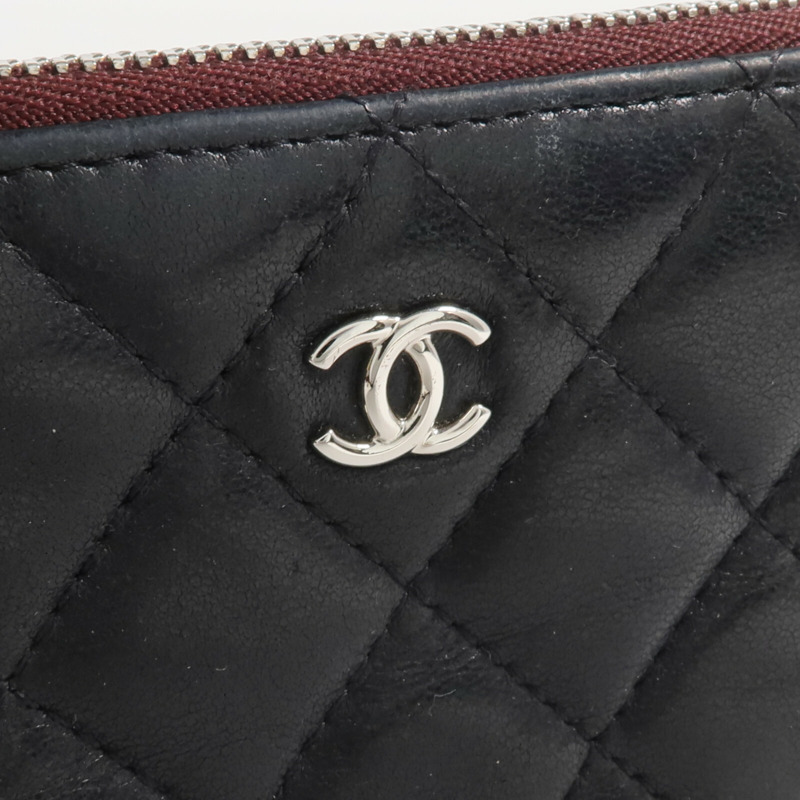 CHANEL 羊皮皮革Mini Pouch銀扣手拿包-10