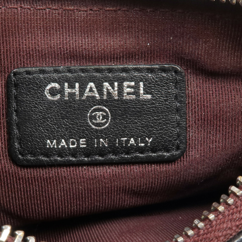 CHANEL 羊皮皮革Mini Pouch銀扣手拿包-14