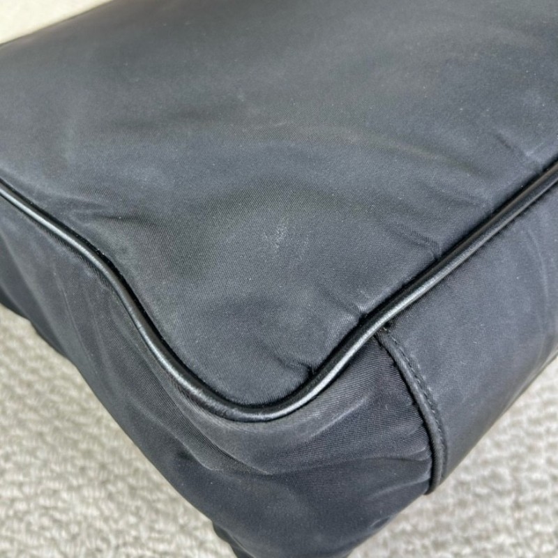 Prada普拉達黑色手提公文包 真皮拼尼龍布材質 容量大 能裝下筆記本 商務休閒都合適-11