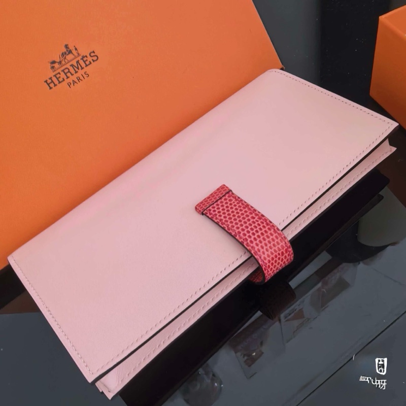 超值漏價! 未使用 愛馬仕Hermès Béarn Soufflet 長夾|Swift 櫻花粉|蜥蜴皮紅扣帶|銀H扣|收藏級搭配-2