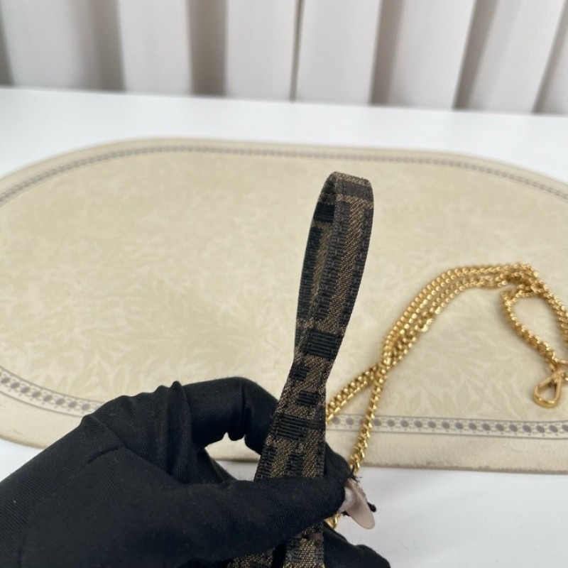 gyj hz zzz FENDI芬迪 Baguette老花迷你法棍鏈條包 高級有質感 日常搭配絕對不會出錯-19