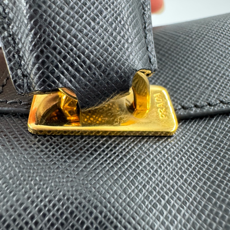 PRADA黑金牛皮方形手提托特包BL0095-23