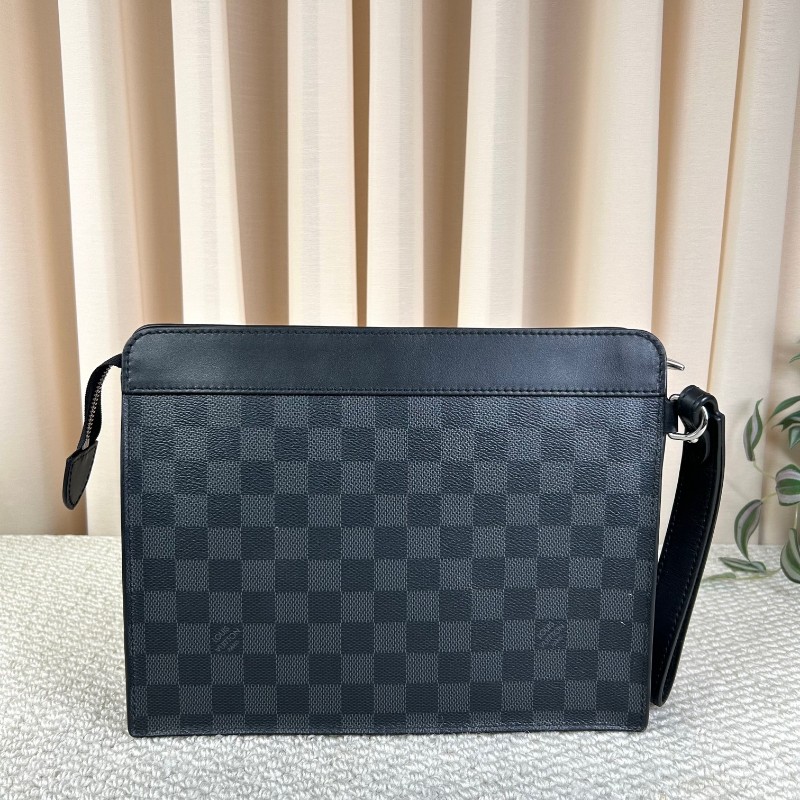 LV路易威登 Standing Pouch 黑棋盤格男士手拿包洗漱包 容量實用 時尚百搭-1