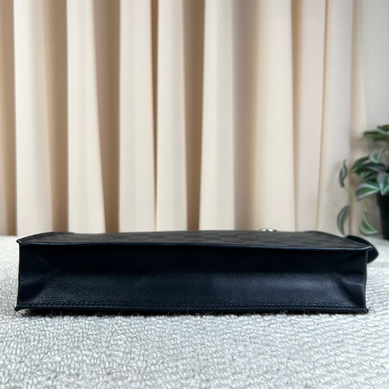 LV路易威登 Standing Pouch 黑棋盤格男士手拿包洗漱包 容量實用 時尚百搭-8