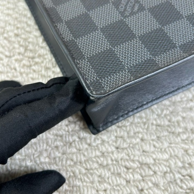 LV路易威登 Standing Pouch 黑棋盤格男士手拿包洗漱包 容量實用 時尚百搭-12