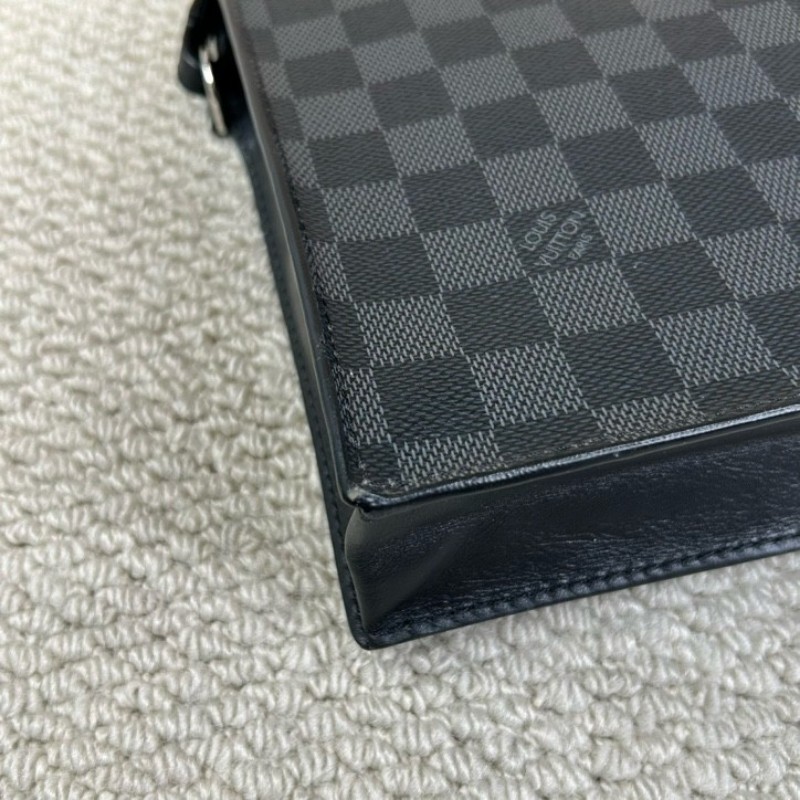 LV路易威登 Standing Pouch 黑棋盤格男士手拿包洗漱包 容量實用 時尚百搭-13