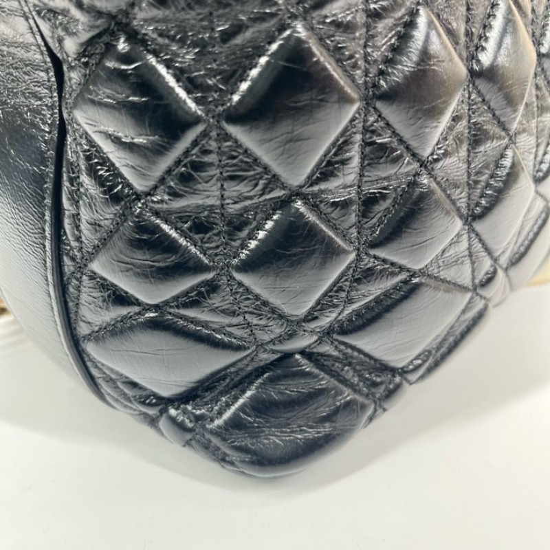 CHANEL香奈兒 28開 黑色嬉皮包 復古小牛皮黑金 字母肩帶款 做舊感酷酷的-14