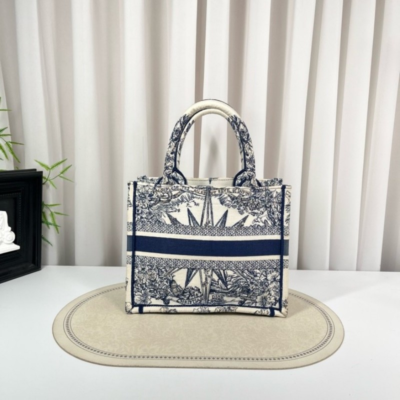 DIOR迪奧 booktote 小號托特八芒星限量款無限夢境藍色刺繡-1