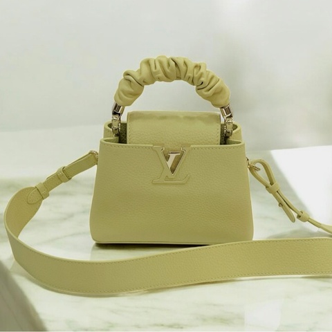 莉亞精品♡ LV  Capucines BB 小雞黃 二手美包