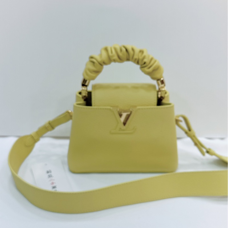 莉亞精品♡ LV Capucines BB 小雞黃 二手美包-2