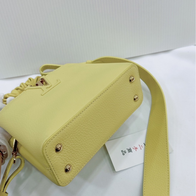 莉亞精品♡ LV Capucines BB 小雞黃 二手美包-3