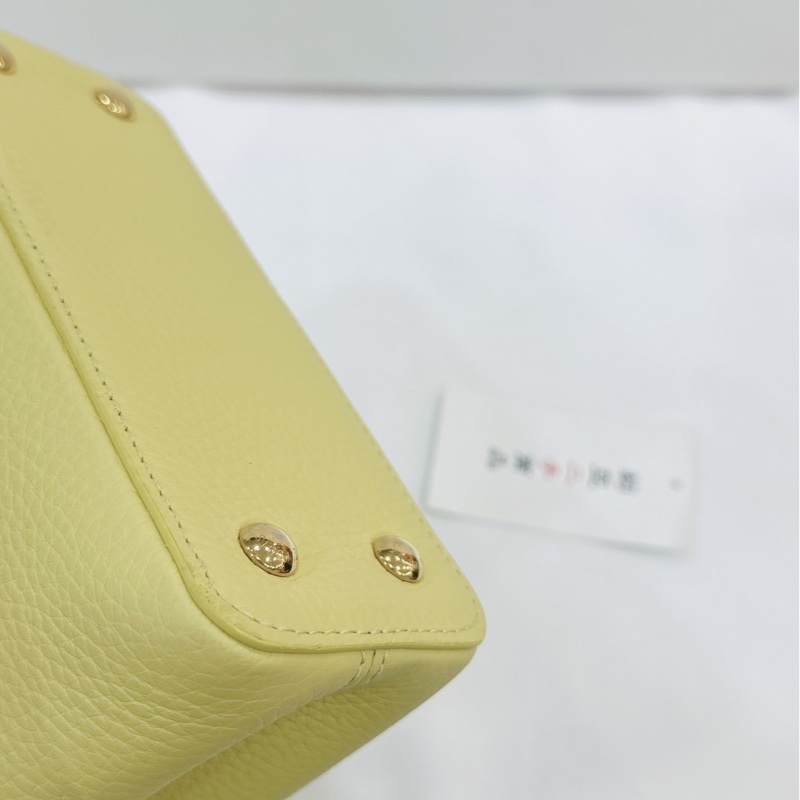 莉亞精品♡ LV Capucines BB 小雞黃 二手美包-10