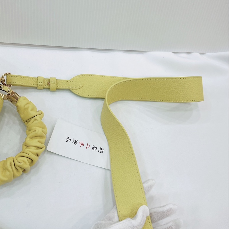 莉亞精品♡ LV Capucines BB 小雞黃 二手美包-11